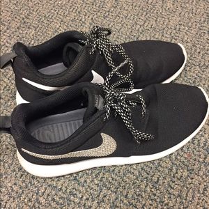 Bedazzled Nike Roshe
